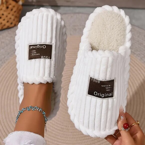 Cute Autumn And Winter Slipper - Picture 3 of 3